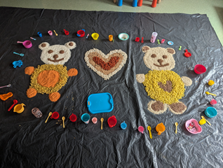 ZAJĘCIA SENSOPLASTYCZNE DZIEŃ MISIA